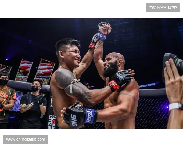 “曼谷仑披尼竞技场历史性翻新，传统泰拳与MMA融合创新”
